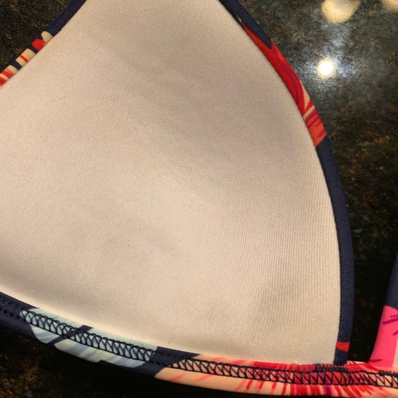 PINK vs swim top! - Picture 5 of 6